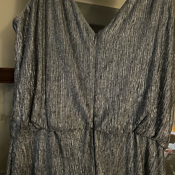 Long evening / wedding gown - Picture 1 of 4